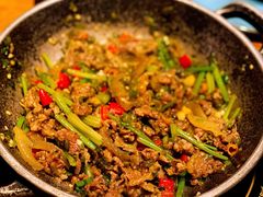 猫儿山的小黄牛-吃饭皇帝大土家民族菜(正大广场店)
