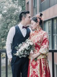 -艾米丽婚纱礼服