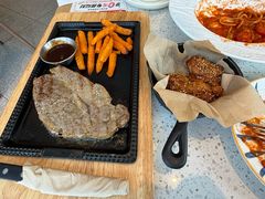 -必胜客(璞丽中心店)