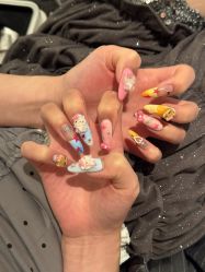 -手牵手美甲