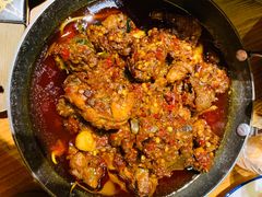 -野山舂·贵州现舂酸汤火锅(鸿通城店)