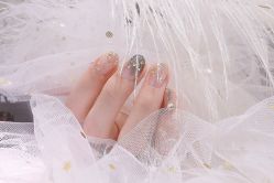 渐变-月野兔日式美睫美甲