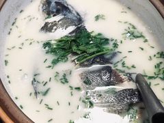 天目湖鱼头汤-天目湖刘老四农庄