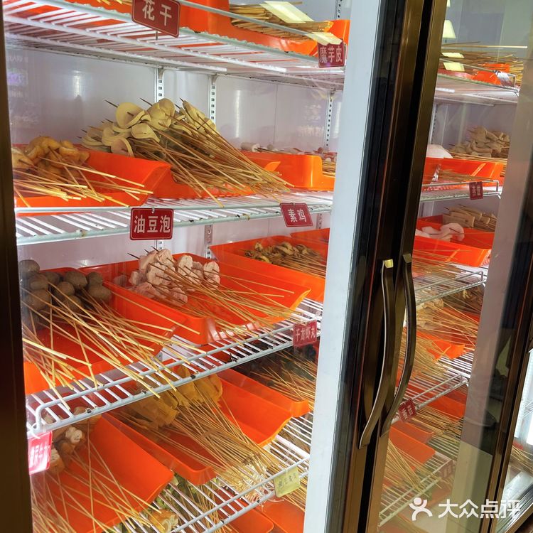 酸菜串串儿认准胡龙飞