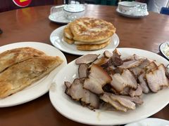 -铁东熏肉大饼铺老二马路黑牌子