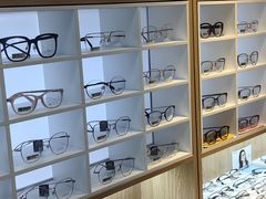 -天空之镜眼镜店蔡司依视路配镜授权零售店(望京颐堤港店)