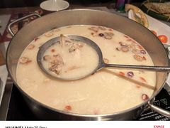 -尚尚仙·酸汤猪手·猪肚鸡火锅(华联万柳购物中心店)