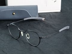 -目艮眼镜SHOWROOM(品牌集合店)