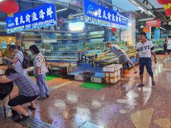 -渔人湾码头海鲜市场负二楼