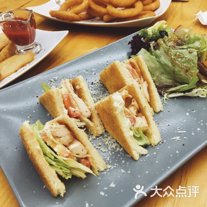 鸡肉芝士三明治