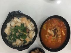 泡菜牛肉芝士部队火锅-禾谷韩餐(热带海洋学院店)