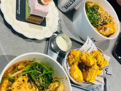 -W COLLECTIVE  DESSERT SHOP