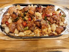 -老东镇啤酒屋海鲜加工·蒸汽海鲜·海鲜烧烤(台东店)