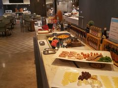 -筠咖啡西餐厅(上海国展宝龙丽筠酒店)