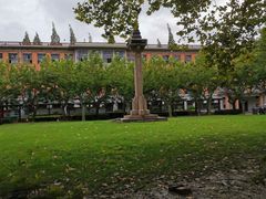 -同济大学本部学苑饮食广场