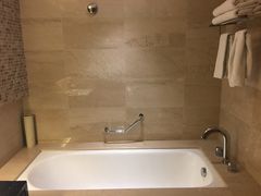 浴室-青岛城阳宝龙福朋喜来登酒店