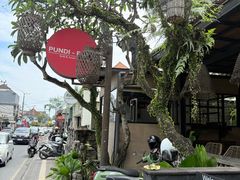 -Pundi Pundi Restaurant