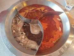 -DaLongYi Hotpot - 大龙燚火锅 - 地道四川老火锅