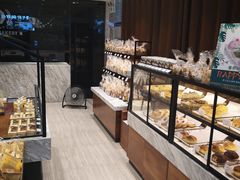 面包甜点陈列柜-莉莲蛋挞(大华悦沢书店)