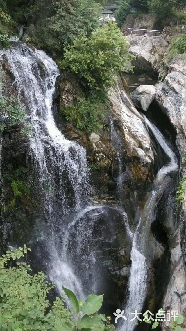 高冠瀑布风景区(长安区)图片 第1张