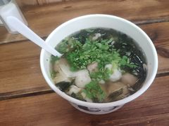 -手劲鱼丸馄饨铺(哈一百店)