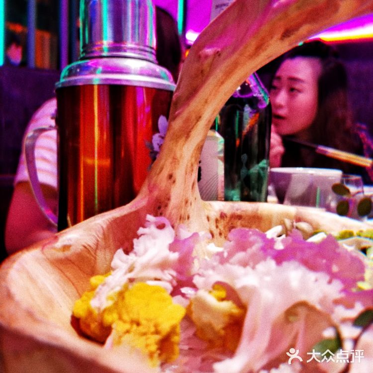 大隐隐于市~独善其身找到一份属于夜上海的宁静