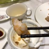 全部是虾肉，弹牙，说明虾很新鲜，配上甜辣酱