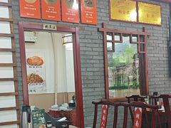 -湖南人家湘菜馆(镇江路店)