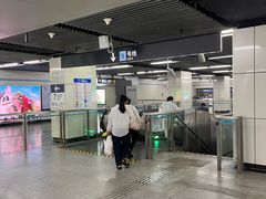 -陆家浜路(地铁站)