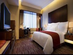 -上海龙之梦万丽酒店