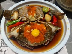 草家招牌酱油蟹-草家酱蟹炭火烤肉店(珲春南路一店)