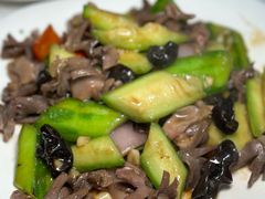 鹅肾炒丝瓜-胜记烧鹅美食