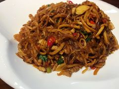 酸萝卜炒粉-炉鼎记私房菜(总店)