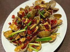 -曼听小寨海鲜烧烤·大连辣炒大王(盖州街店)