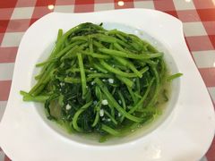 -鲁班小馆(政四街店)
