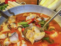 -老滇山寨•云南特色菜•地方菜•民族风情歌舞表演(金碧店)