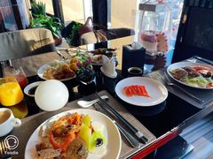 -唐拉雅秀酒店-西锦汇空中BBQ·思创餐厅