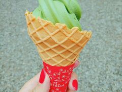宇治抹茶冰淇淋-豆政(金閣寺境内売店)