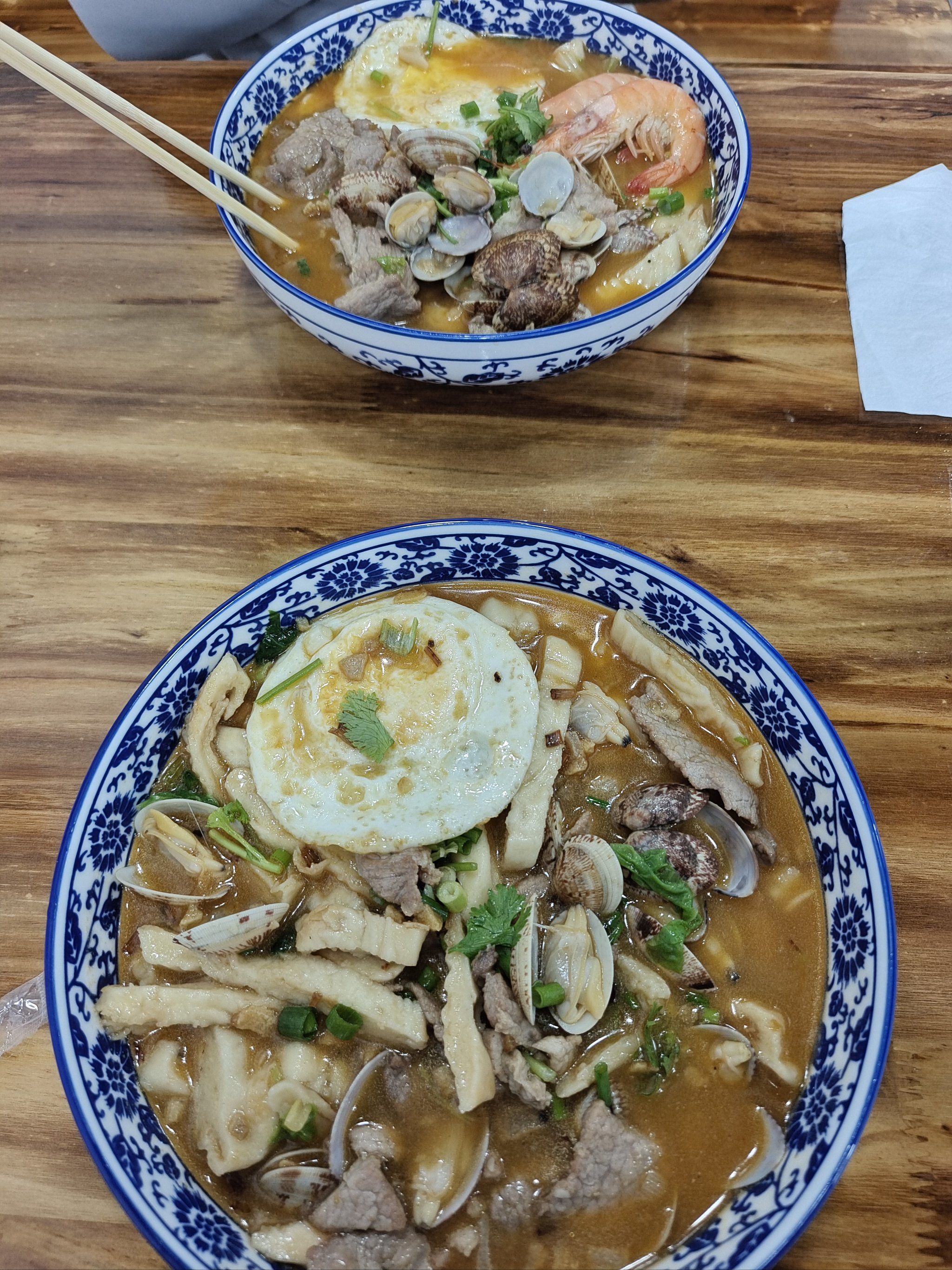 青岛的海鲜烩饼,现在想起来还是觉得量超大的