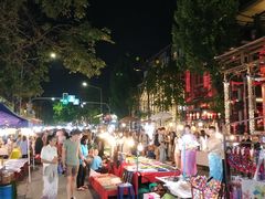 -周日夜市