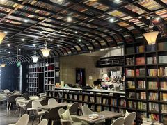 -钟书阁(松江泰晤士小镇店)