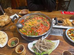 -亮欢寨酸汤鱼(沙冲路店)