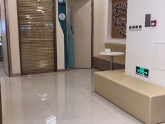 -维乐口腔(美维云门诊陆家嘴店)