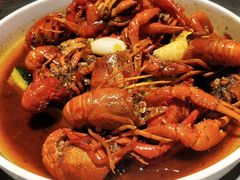 -龙巢盱眙龙虾·牛蛙·烧烤宵夜(八卦岭店)