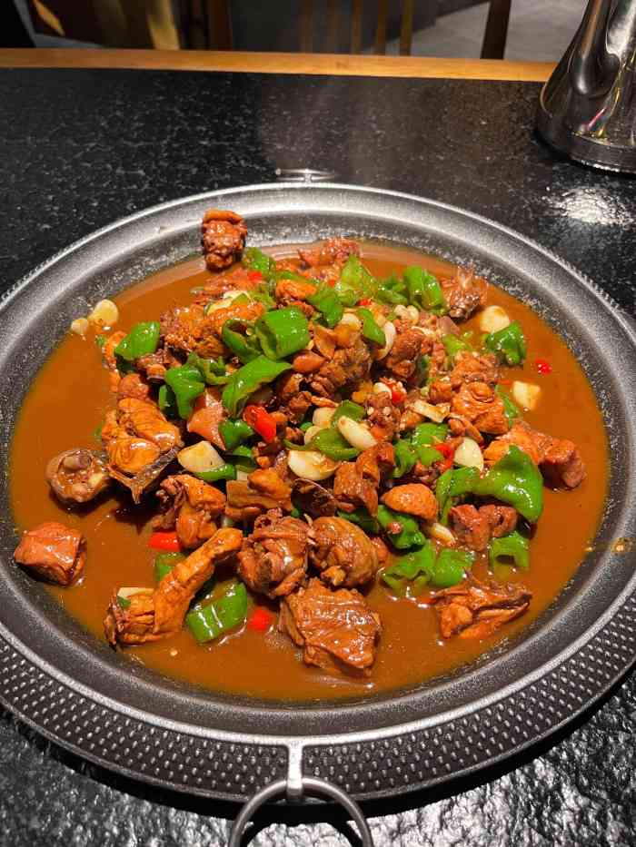 侯志伟老街炒鸡(广济街店)-"在一个美食聚集的地方.