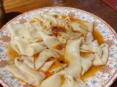 皮带面-柴窝堡22号辣子鸡·传承新疆菜