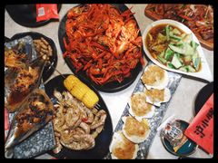 懒尿虾-沪小胖小龙虾(淮海中路旗舰店)