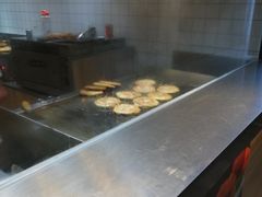 自助取餐区-老上海葱油饼(黄河路店)