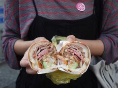 -Bánh Mì Huynh Hoa