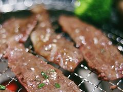 -山川小町·极番烧肉(新地假日广场店)